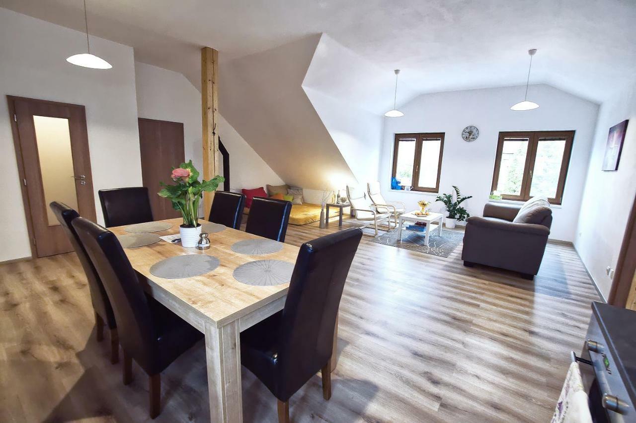 "U Capa" Krasny Apartman V Sedleci Седлец Екстериор снимка