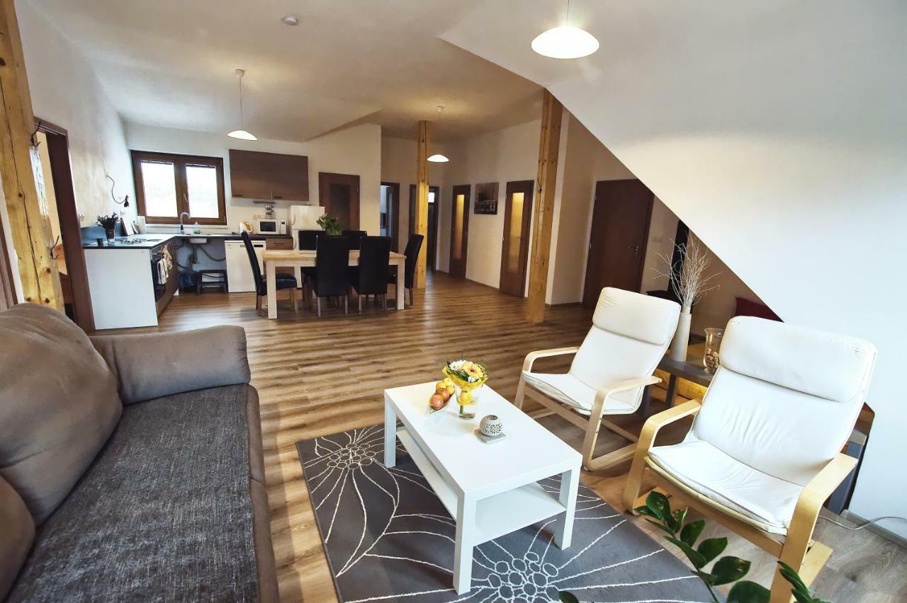 "U Capa" Krasny Apartman V Sedleci Седлец Екстериор снимка