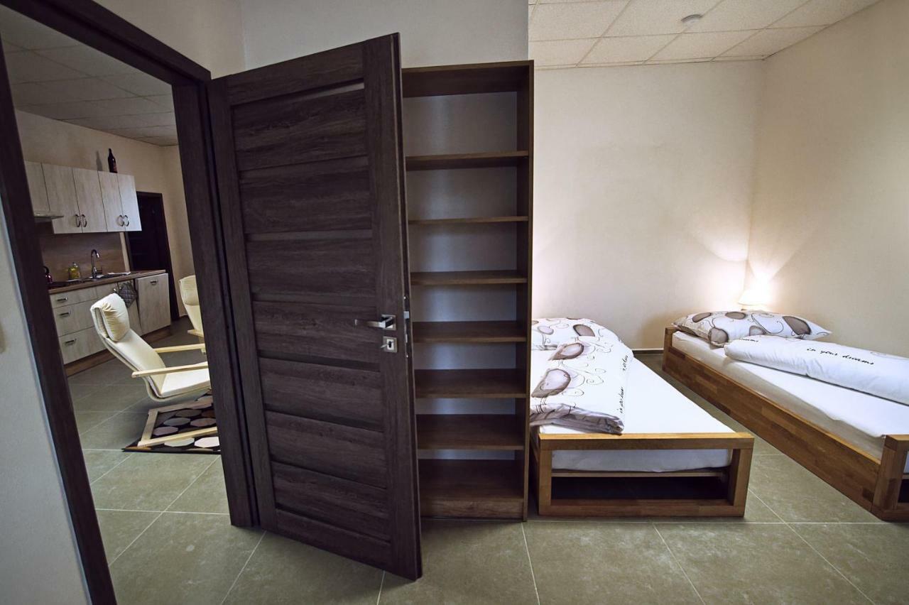 "U Capa" Krasny Apartman V Sedleci Седлец Екстериор снимка