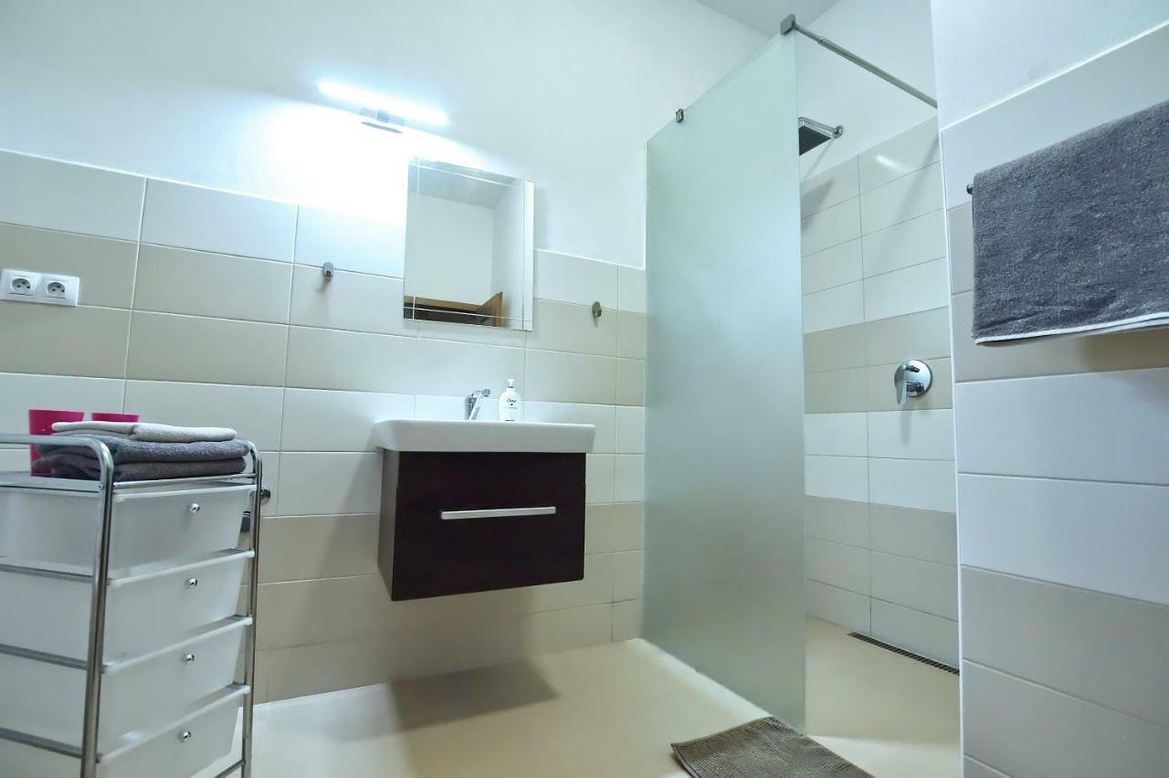 "U Capa" Krasny Apartman V Sedleci Седлец Екстериор снимка
