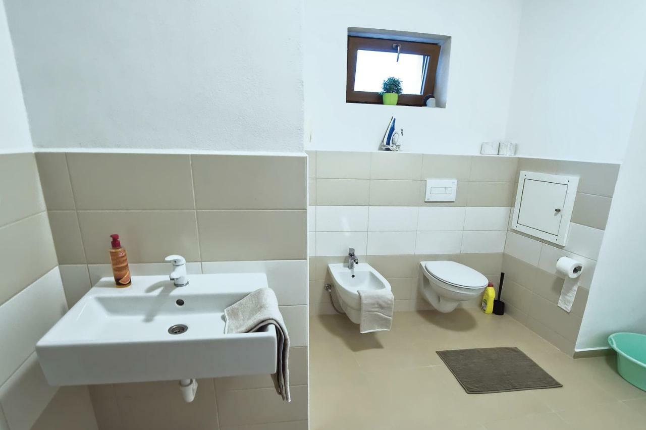 "U Capa" Krasny Apartman V Sedleci Седлец Екстериор снимка