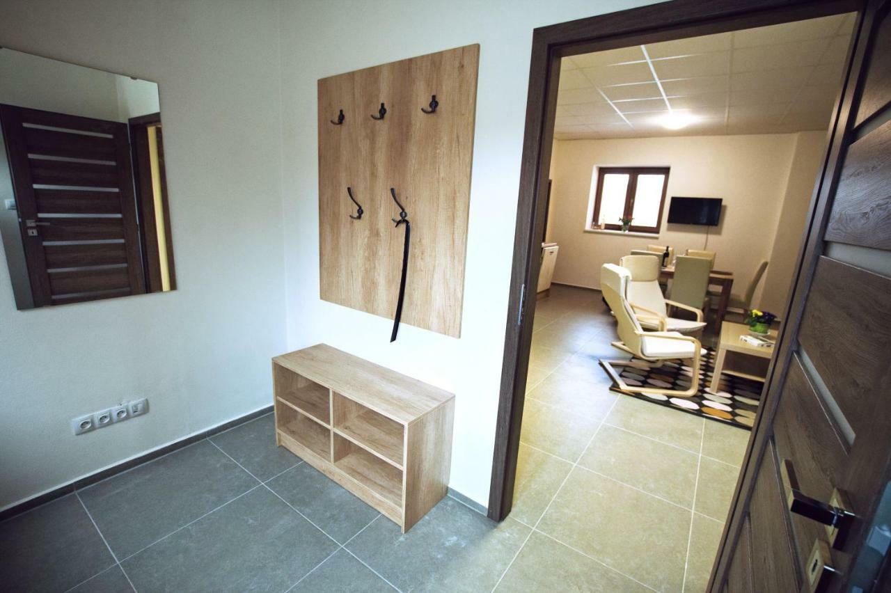 "U Capa" Krasny Apartman V Sedleci Седлец Екстериор снимка