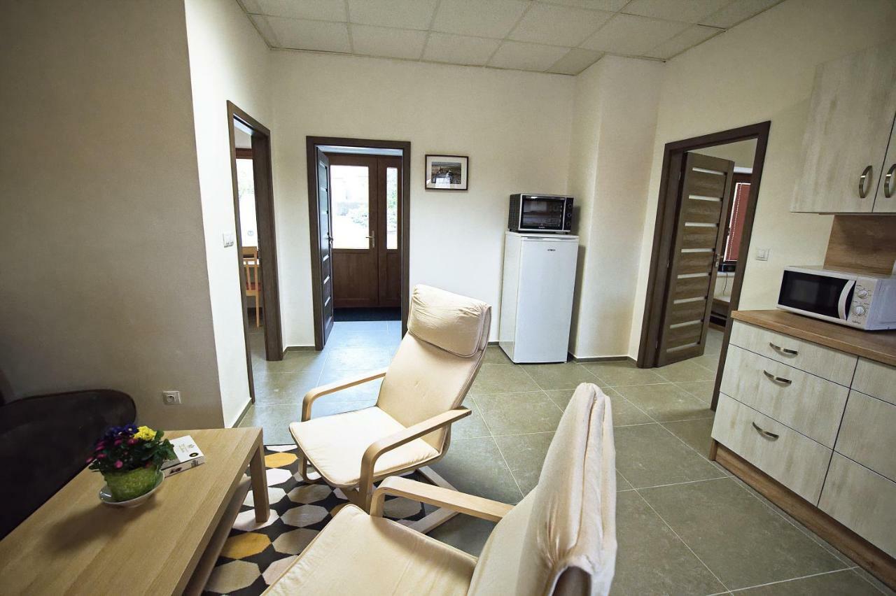 "U Capa" Krasny Apartman V Sedleci Седлец Екстериор снимка